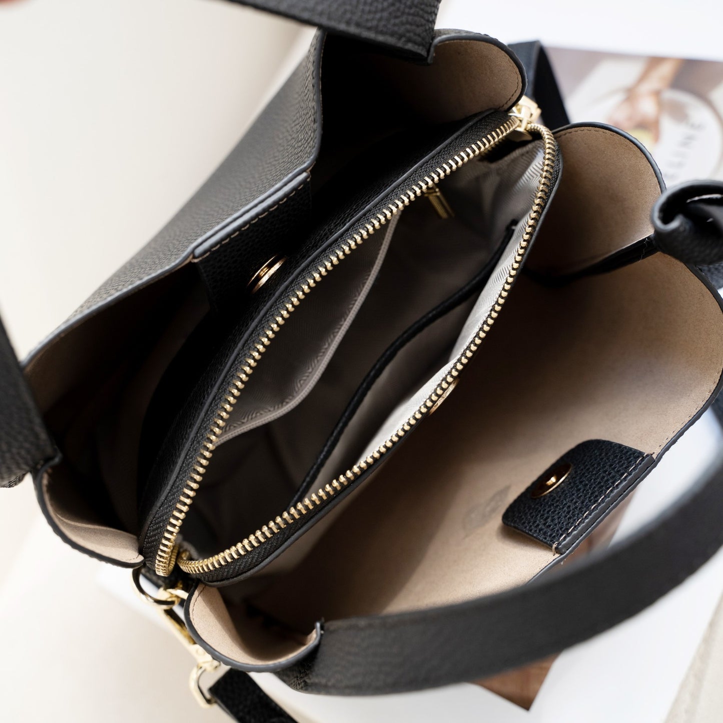 本革2WAYノットデザインバッグ