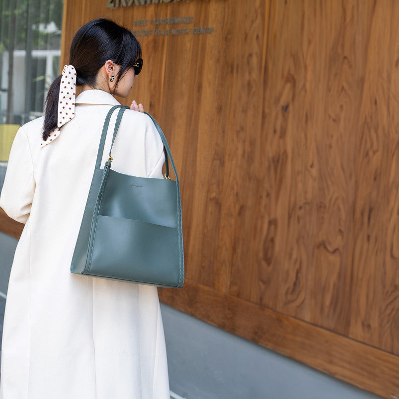 スモーキーグリーン