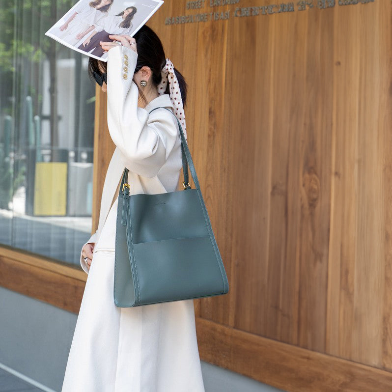 スモーキーグリーン